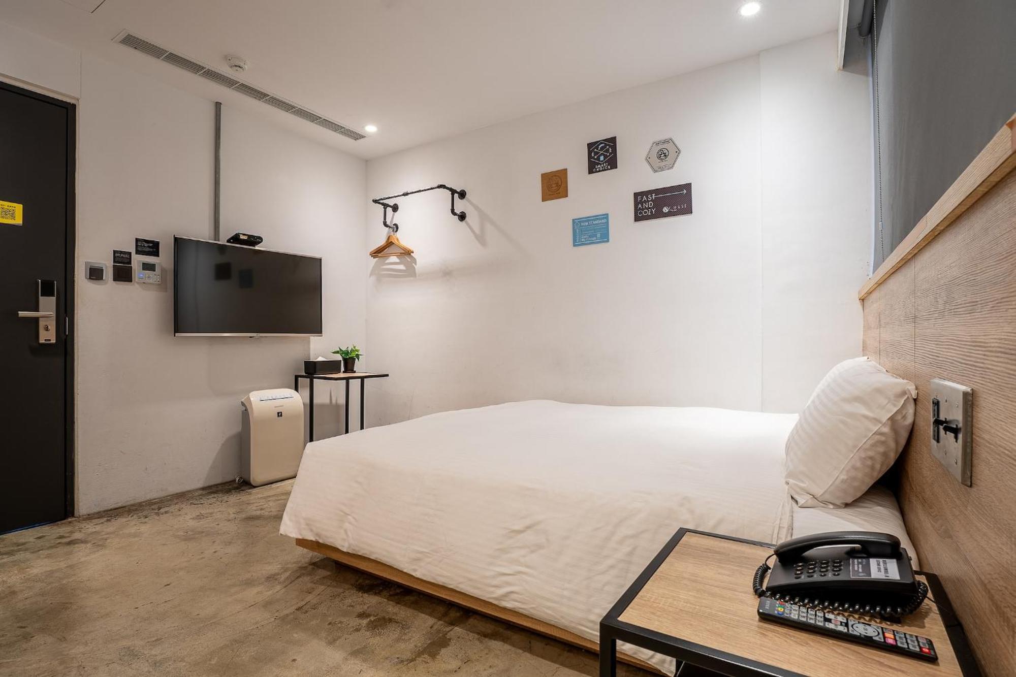 Chase Hotel Taichung Exterior photo