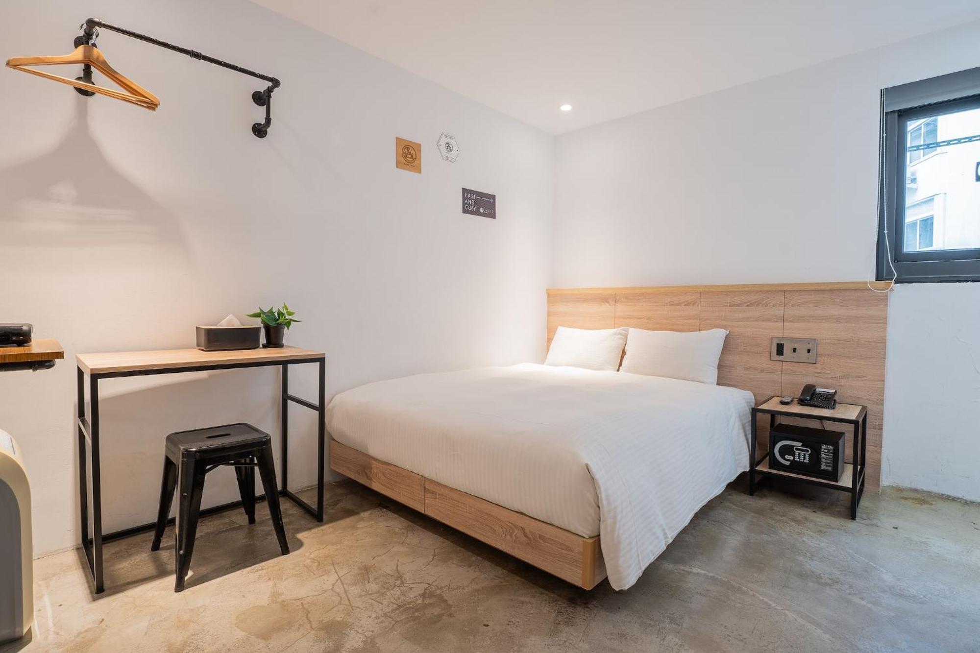 Chase Hotel Taichung Exterior photo
