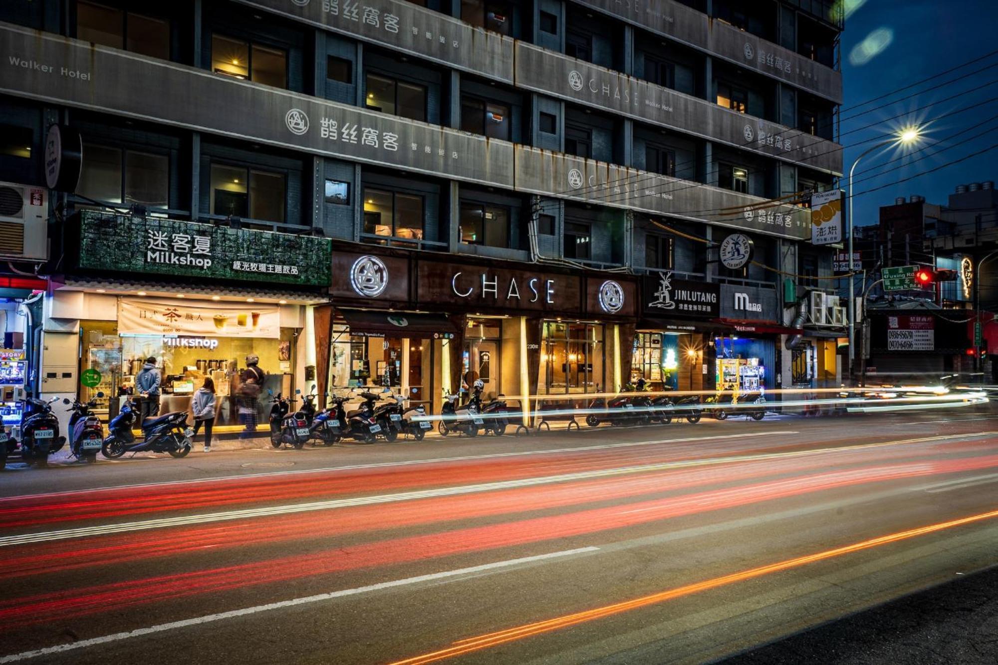 Chase Hotel Taichung Exterior photo