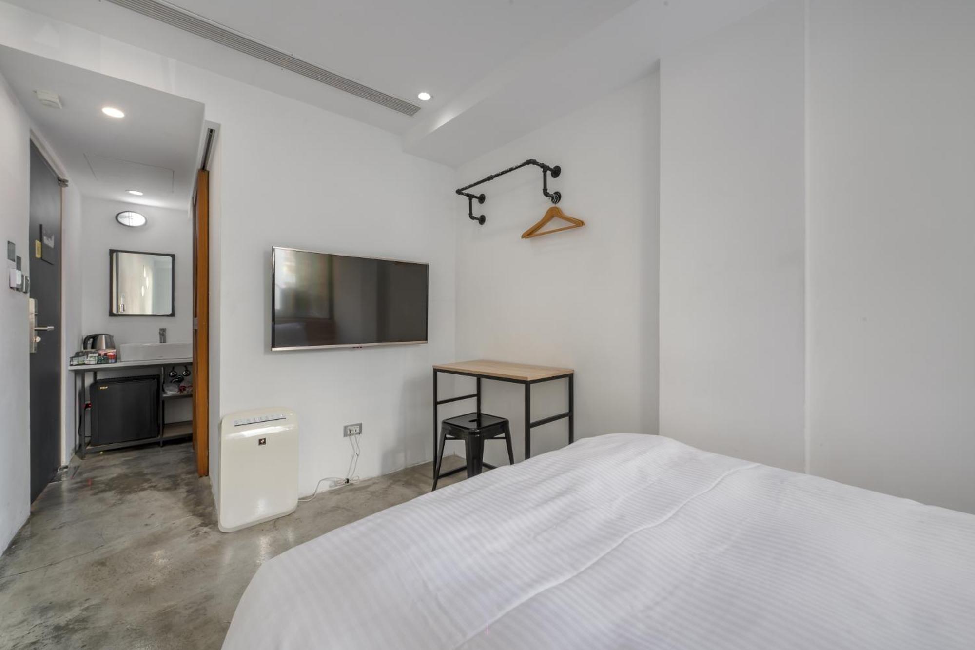 Chase Hotel Taichung Exterior photo